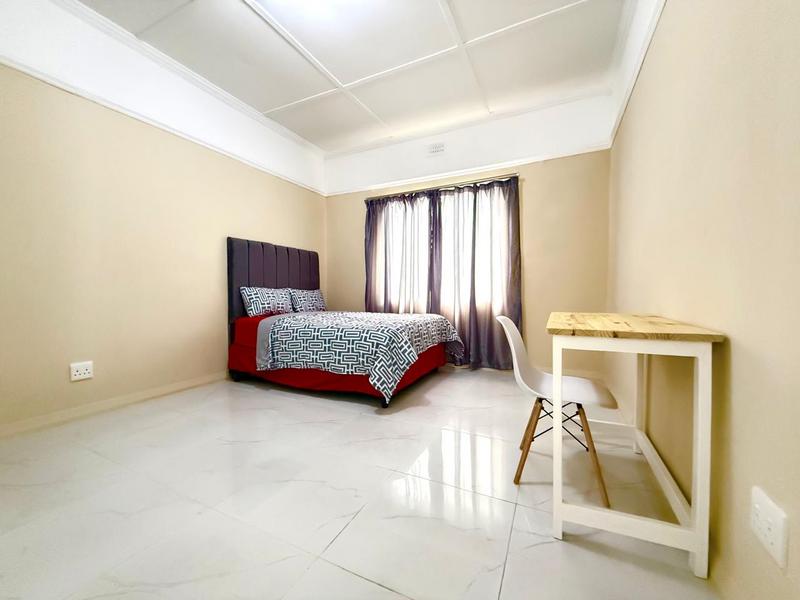 To Let 1 Bedroom Property for Rent in Woodstock Western Cape